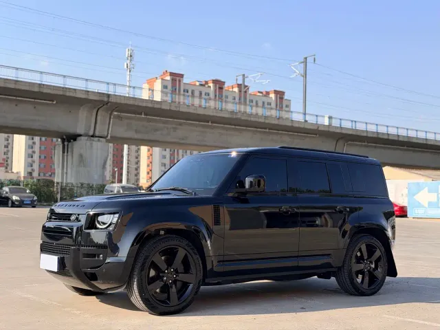 Фотография автомобиля — Land Rover Defender
