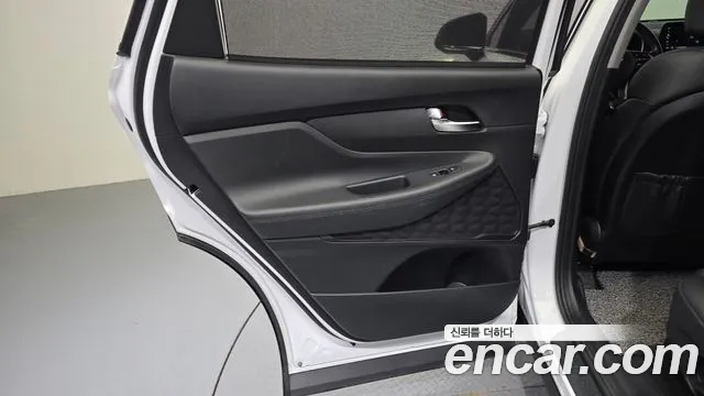 Hyundai Santafe — Фото автомобиля 24