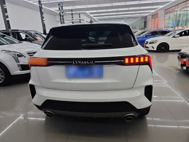 Lynk & Co 06 — Фото автомобиля 14