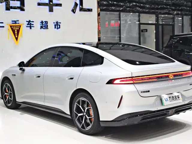 Changan Qiyuan A06 — Фото автомобиля 15