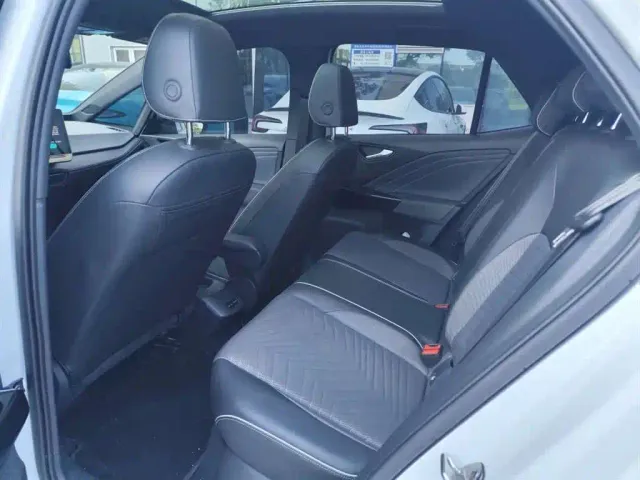 Volkswagen ID.3 — Фото автомобиля 5