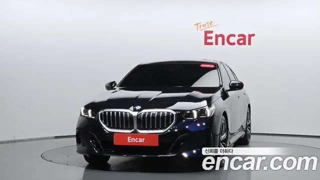 BMW 5 Series — Фото автомобиля 3