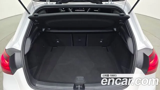 Mercedes-Benz A-Class — Фото автомобиля 30