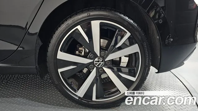 Volkswagen Golf Golf 8 поколение 2.0 TDI Prestige — Фото автомобиля 19