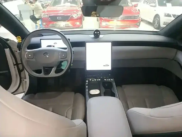 Nio ET5 Touring — Фото автомобиля 9