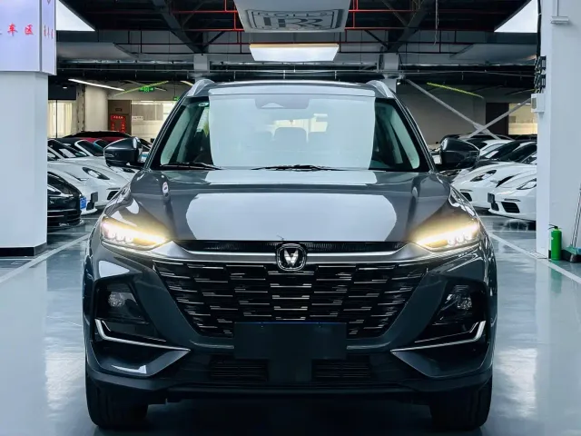 Changan CS75 — Фото автомобиля 2