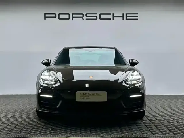 Porsche Panamera — Фото автомобиля 2