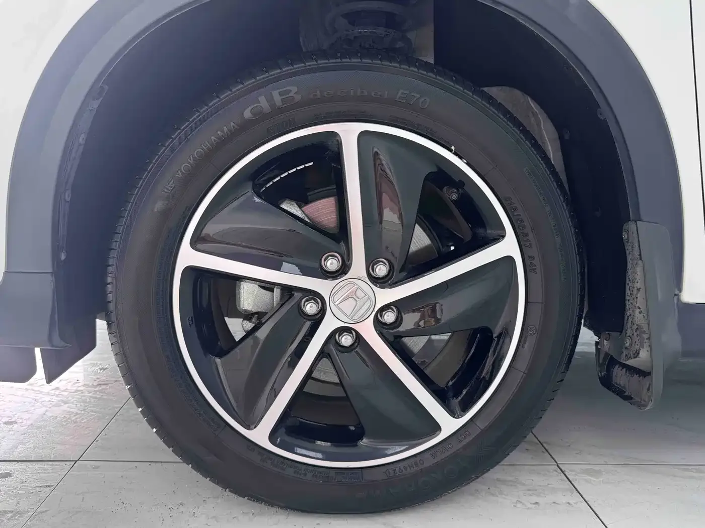 Honda Vezel 2020 1.5L CVT Pioneer — Фото автомобиля 17