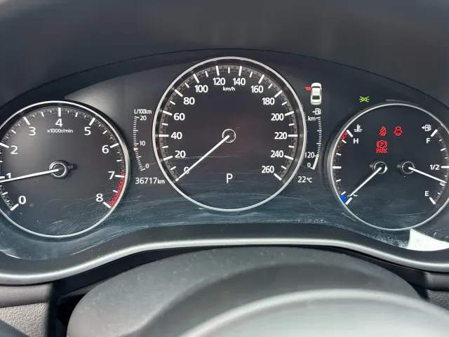 Mazda Axela — Фото автомобиля 12