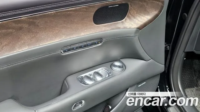 Genesis G90 Бензин 3.5 турбо AWD — Фото автомобиля 14