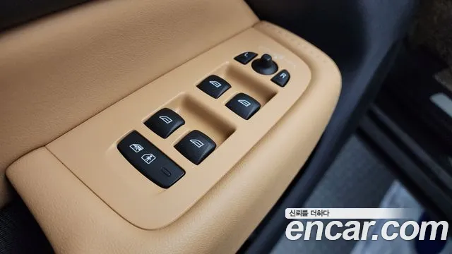 Вольво XC60 — Фото автомобиля 24