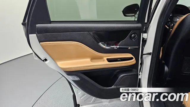 Lincoln Corsair Corsair 2.0 Reserve AWD — Фото автомобиля 25