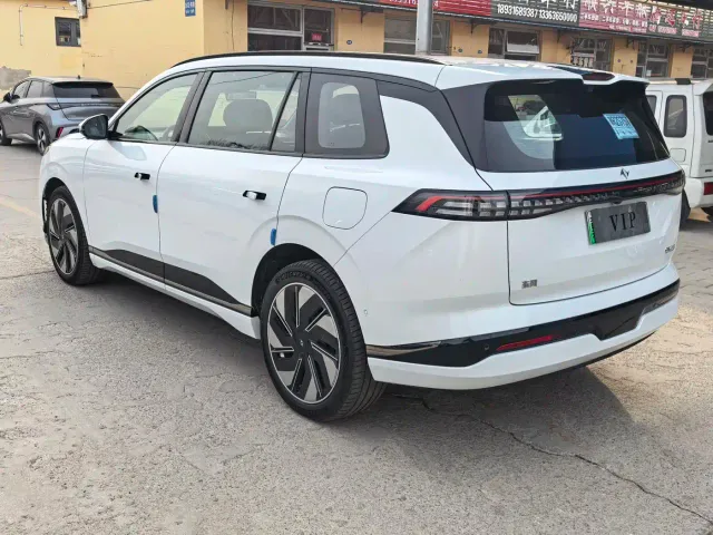 Dongfeng eπ 008 — Фото автомобиля 6