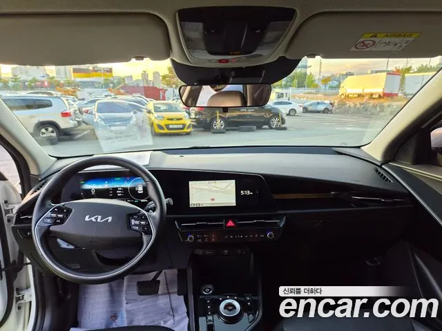 Kia Niro New — Фото автомобиля 15