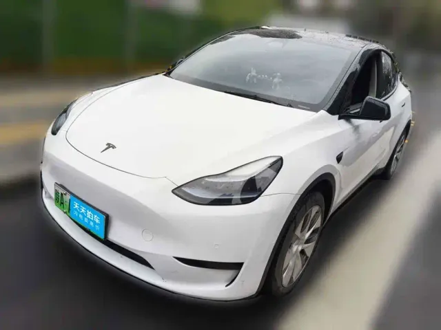 Фотография автомобиля — Tesla Model Y