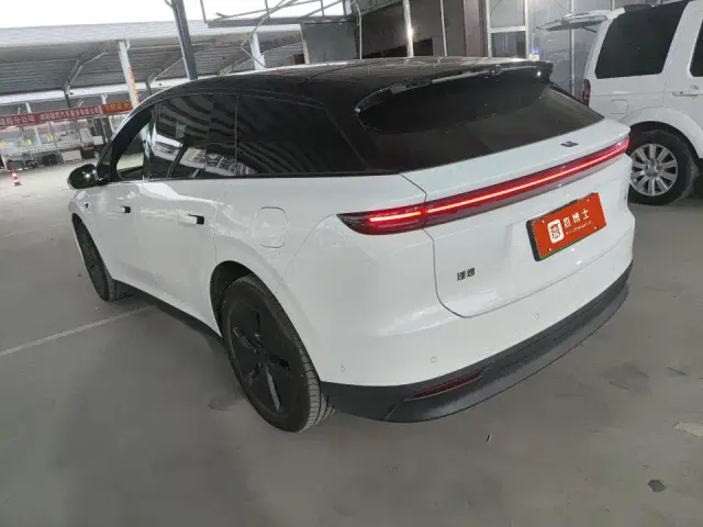 Li Auto i6 — Фото автомобиля 12