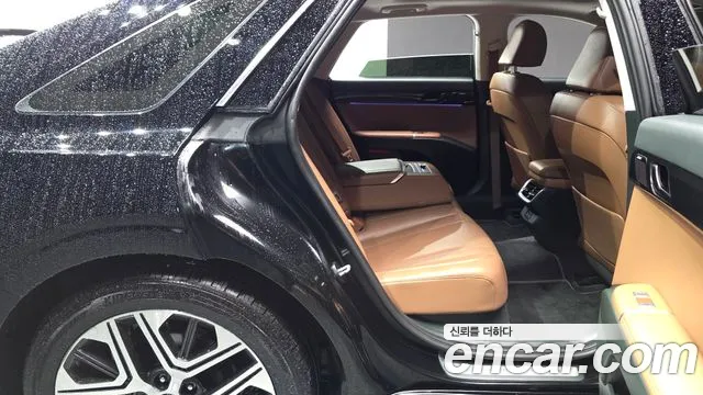 Hyundai Grandeur Grandeur (GN7) 2.5 Бензин 2WD — Фото автомобиля 10