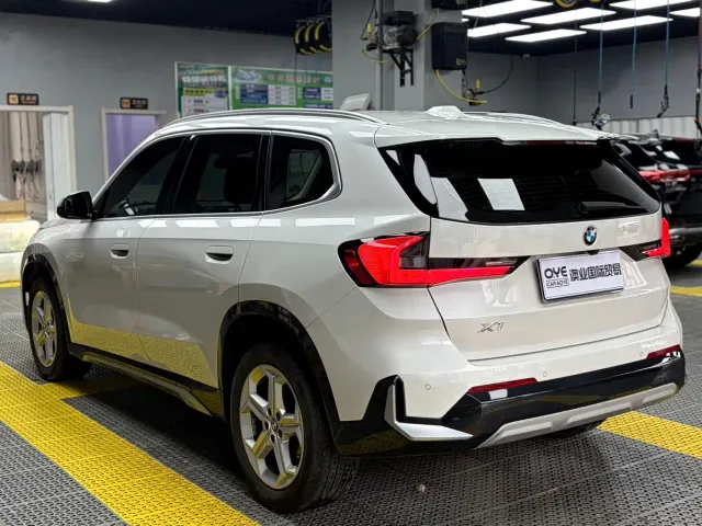 BMW X1 — Фото автомобиля 4