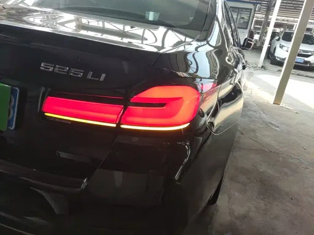 BMW 5 Series — Фото автомобиля 7