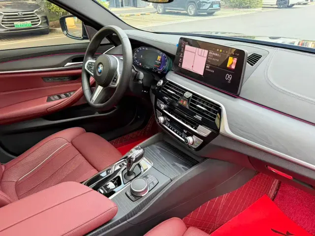 BMW 5 Series — Фото автомобиля 7