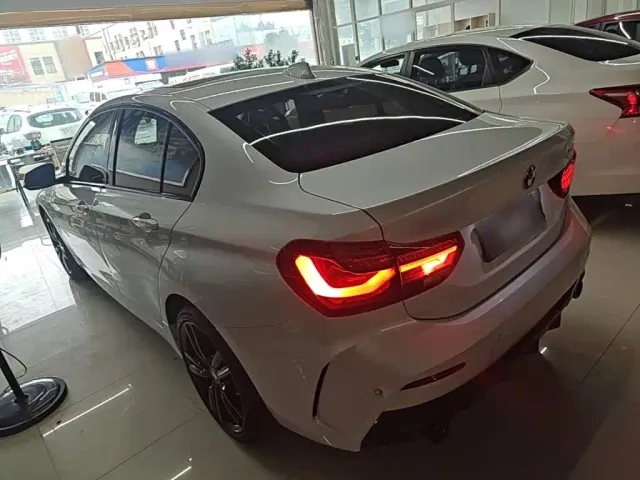 BMW 1 Series — Фото автомобиля 4