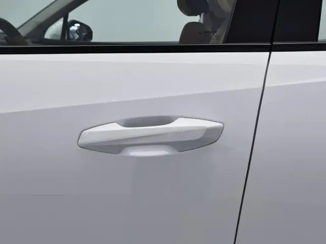 Geely Boyue L — Фото автомобиля 18
