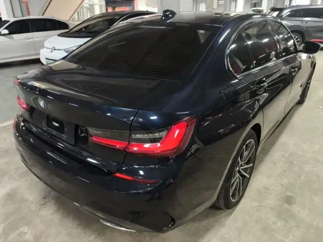 BMW 3 Series — Фото автомобиля 6