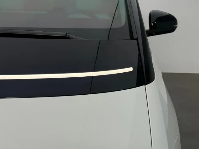 Li Auto MEGA — Фото автомобиля 13