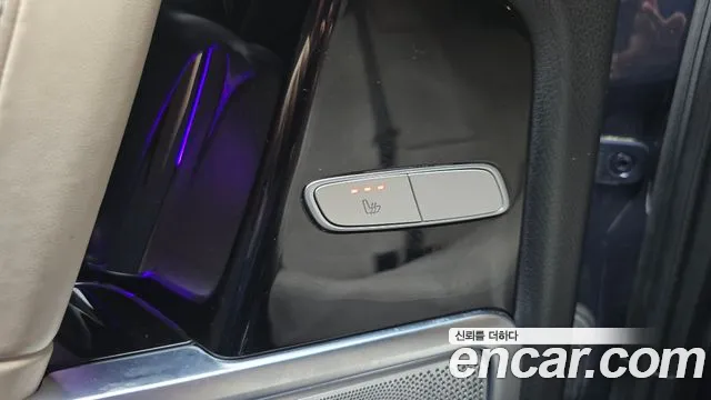 Mercedes-Benz G-Class — Фото автомобиля 25