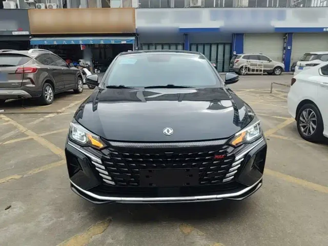 Dongfeng Yixuan MAX — Фото автомобиля 2
