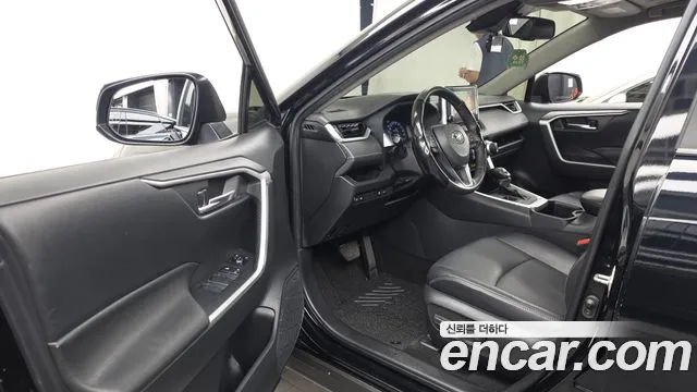 Toyota RAV4 5th Gen — Фото автомобиля 15