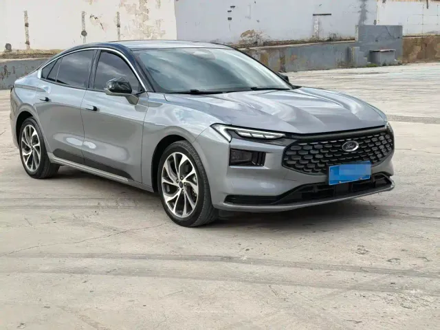 Ford Mondeo — Фото автомобиля 3