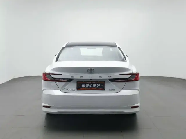 Toyota Camry 2024 2.0G Premium Edition — Фото автомобиля 4