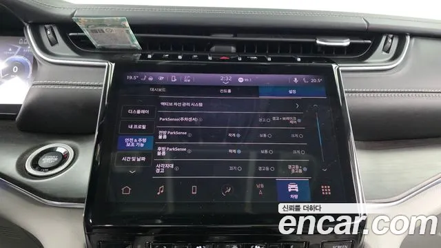 Jeep Cherokee — Фото автомобиля 22
