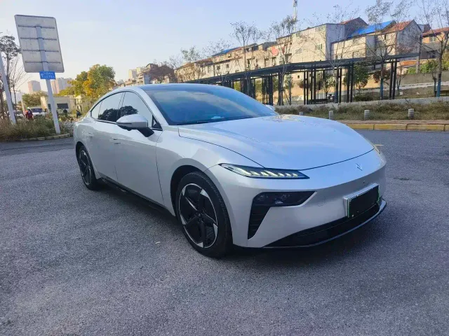 Dongfeng eπ 007 — Фото автомобиля 3