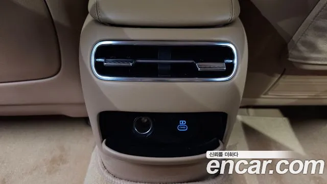 Genesis G90 Бензин 3.5 турбо AWD — Фото автомобиля 25