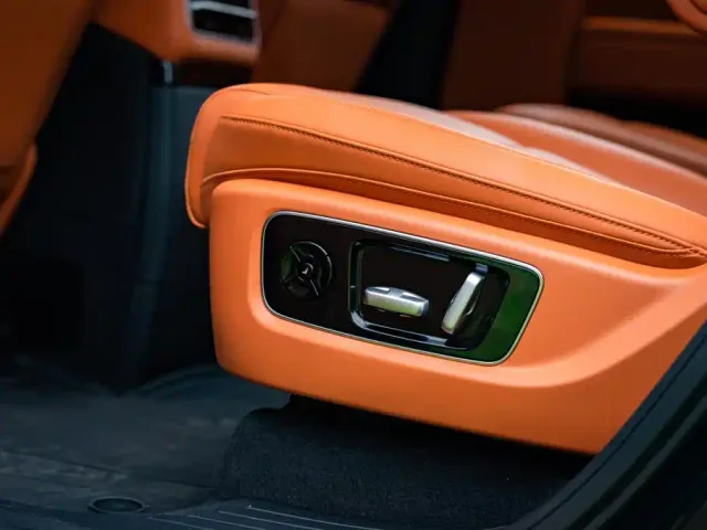 Li Auto L9 — Фото автомобиля 22