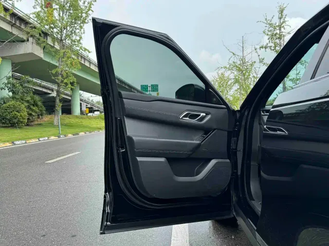 Land Rover Range Rover Velar — Фото автомобиля 10
