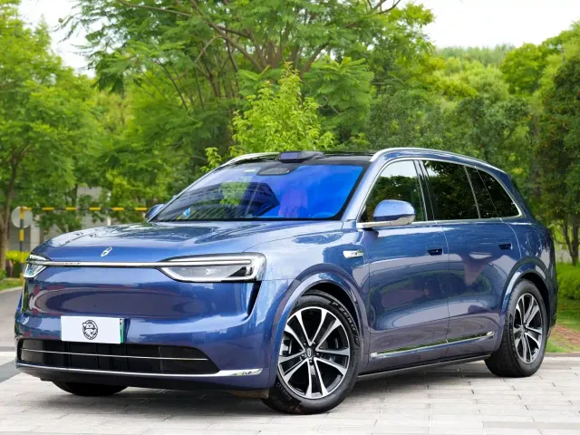 Aito M7 — Фото автомобиля 3