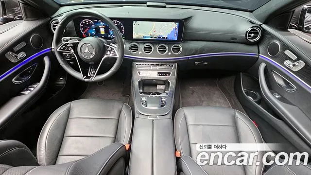 Mercedes-Benz E-Class — Фото автомобиля 7