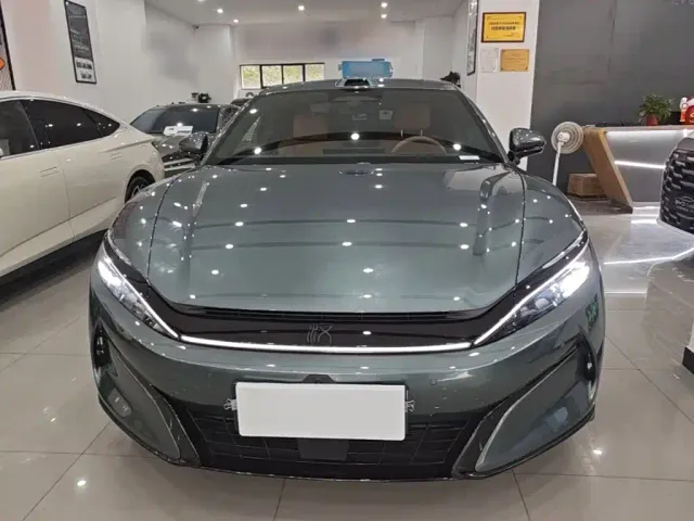 BYD Han L — Фото автомобиля 2