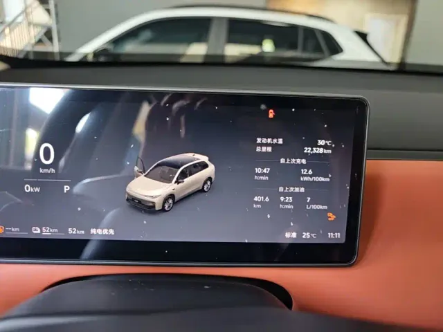 Leapmotor C10 — Фото автомобиля 11