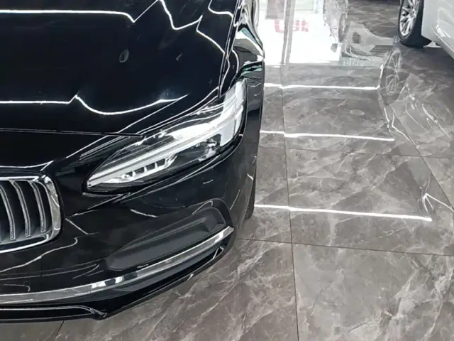 Volvo S90 — Фото автомобиля 23