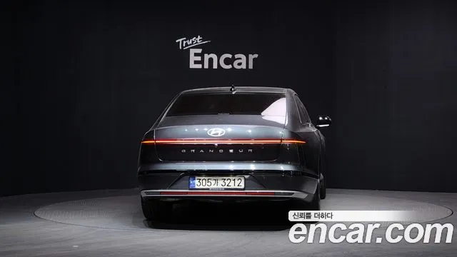 Hyundai Grandeur Grandeur (GN7) 2.5 Бензин 2WD — Фото автомобиля 4