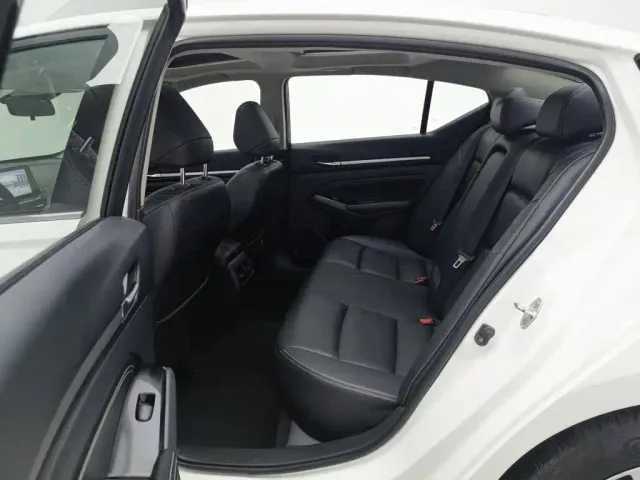 Nissan Teana — Фото автомобиля 15