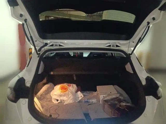 Geely Emgrand S — Фото автомобиля 9