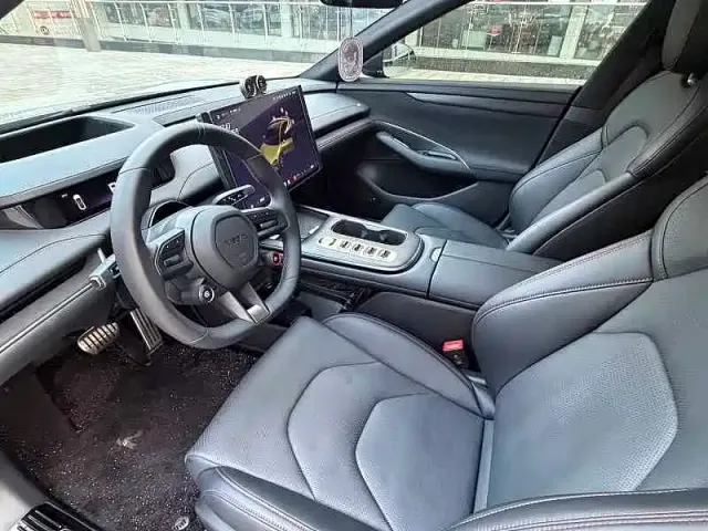 Xiaomi SU7 — Фото автомобиля 5