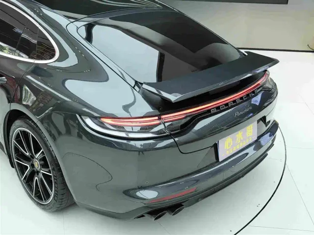 Porsche Panamera — Фото автомобиля 22