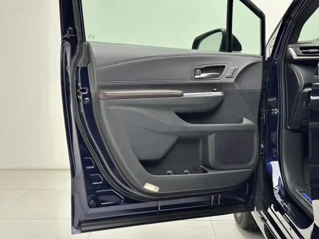 Toyota Sienna — Фото автомобиля 11