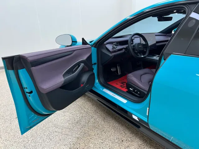 Xiaomi SU7 — Фото автомобиля 12